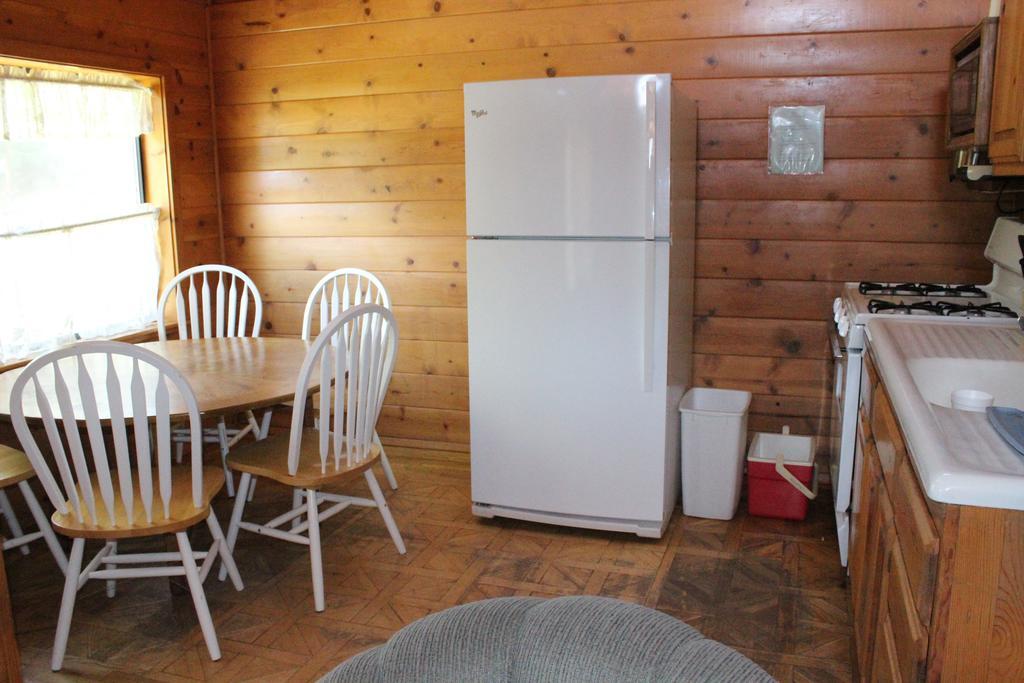 Twin Lakes Resort Bridgeport Quarto foto