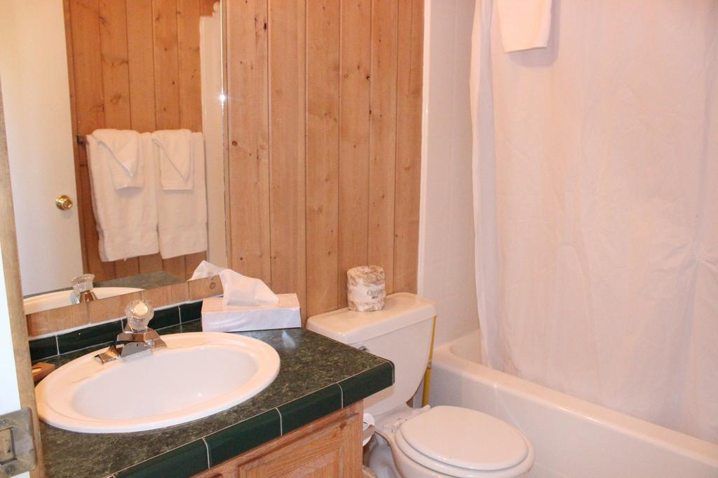 Twin Lakes Resort Bridgeport Quarto foto