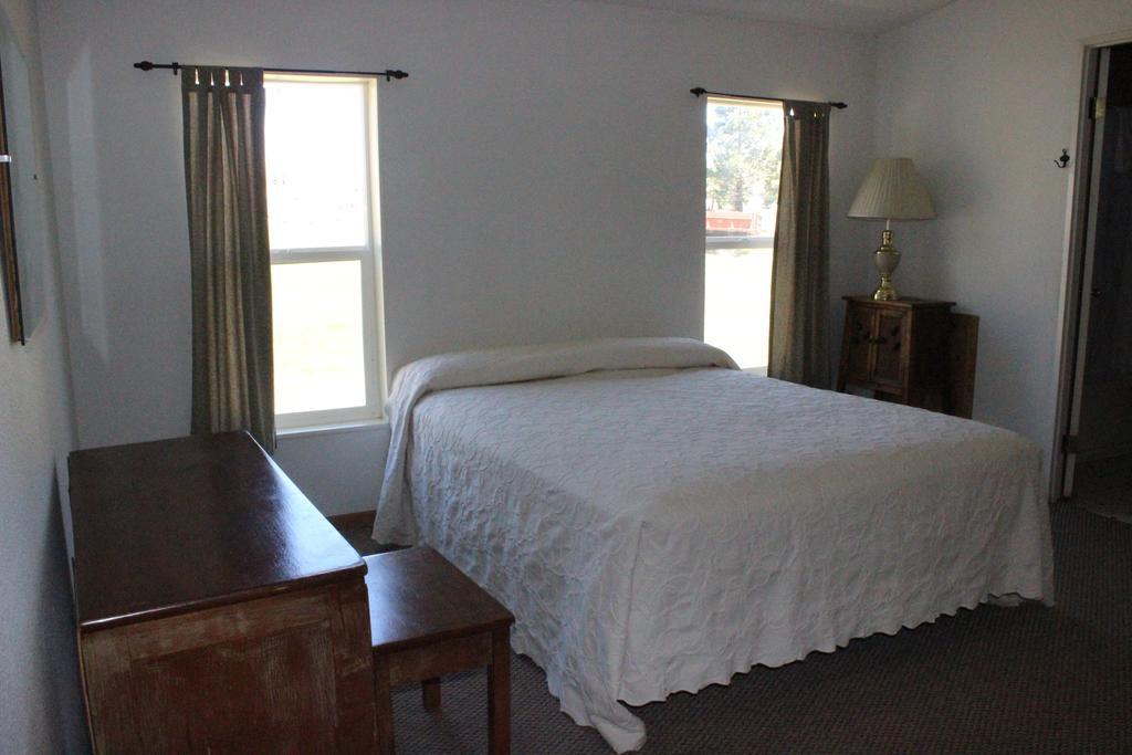 Twin Lakes Resort Bridgeport Quarto foto