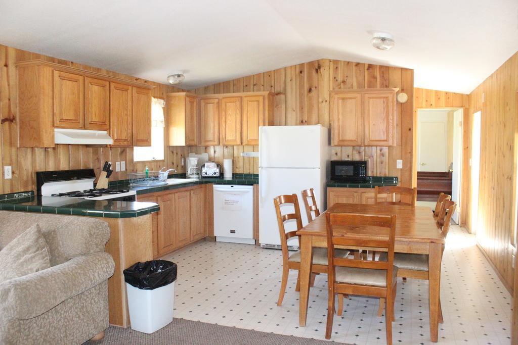 Twin Lakes Resort Bridgeport Quarto foto