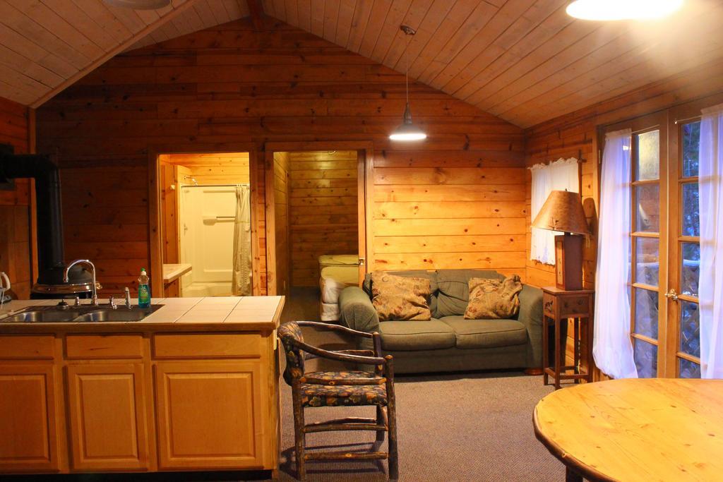 Twin Lakes Resort Bridgeport Quarto foto